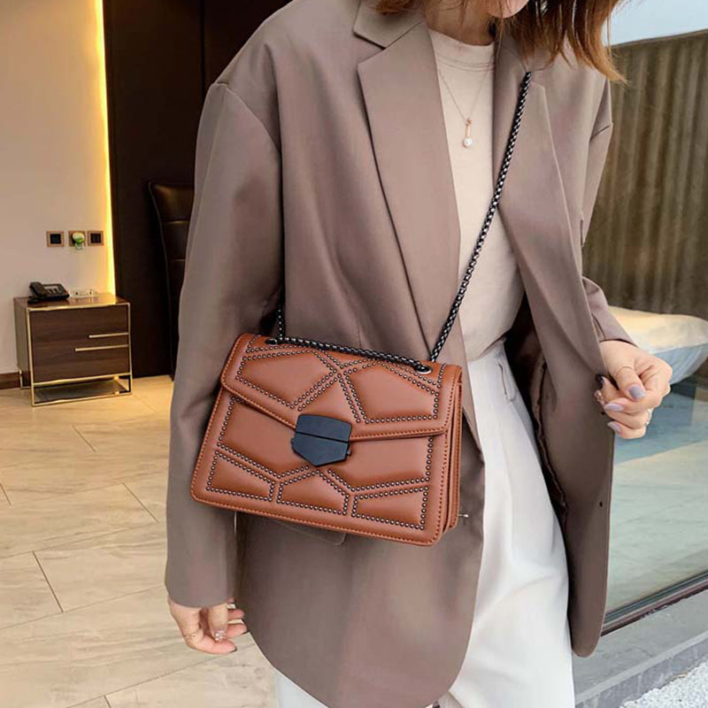 bolsa-couro-madame-luxy