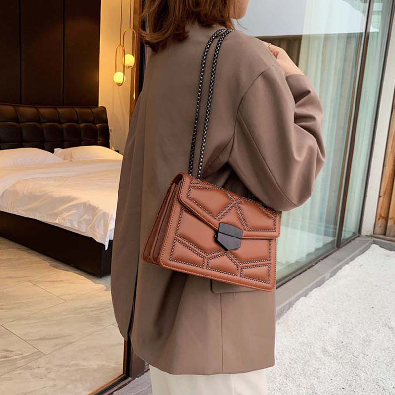 bolsa-couro-madame-luxy