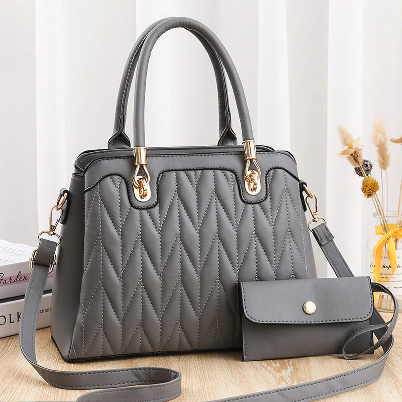 Bolsa Feminina Matelassê Emilia