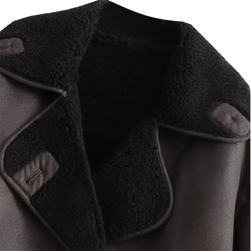 Jaqueta de Couro Oversized Forrada em Lã