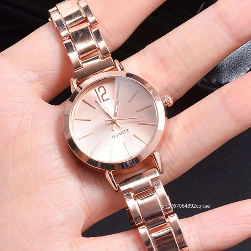 Relógio Quartz com Pulseira Cravejada com Zircônios