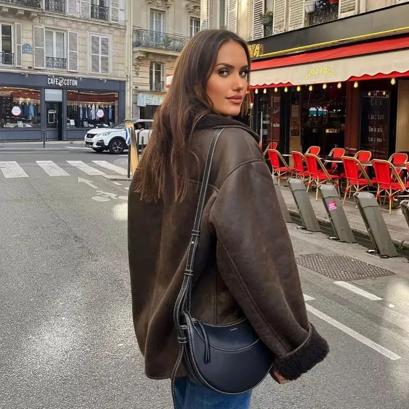 Jaqueta de Couro Oversized Forrada em Lã