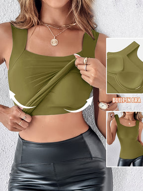 Seamless Base Layer Tank Top for a Slim Fit And Skin-Enhancing Effect.