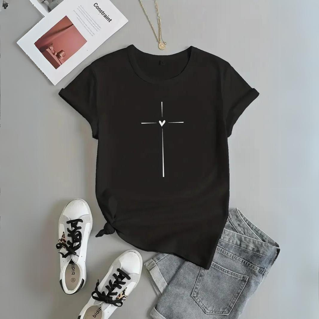 T-Shirt Feminina Casual Cruz e Coração