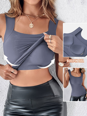 Seamless Base Layer Tank Top for a Slim Fit And Skin-Enhancing Effect.