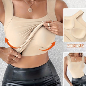 Seamless Base Layer Tank Top for a Slim Fit And Skin-Enhancing Effect.