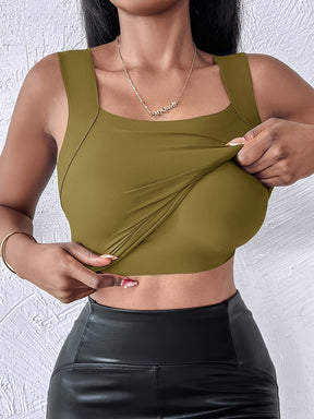 Seamless Base Layer Tank Top for a Slim Fit And Skin-Enhancing Effect.