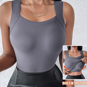 Seamless Base Layer Tank Top for a Slim Fit And Skin-Enhancing Effect.