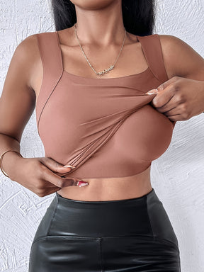 Seamless Base Layer Tank Top for a Slim Fit And Skin-Enhancing Effect.
