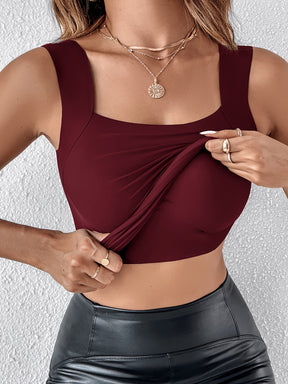 Seamless Base Layer Tank Top for a Slim Fit And Skin-Enhancing Effect.
