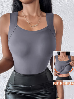 Seamless Base Layer Tank Top for a Slim Fit And Skin-Enhancing Effect.