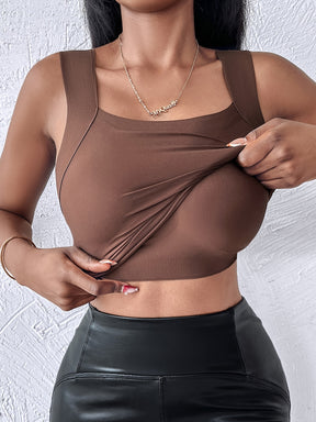 Seamless Base Layer Tank Top for a Slim Fit And Skin-Enhancing Effect.